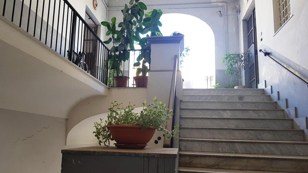 Metro Duomo B&B Неаполь Экстерьер фото
